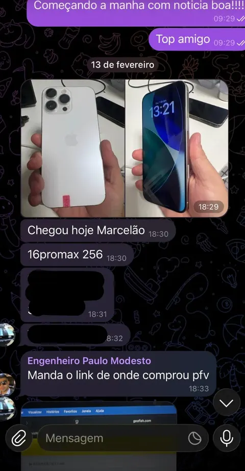 Aluno mostrando os produtos que chegaram